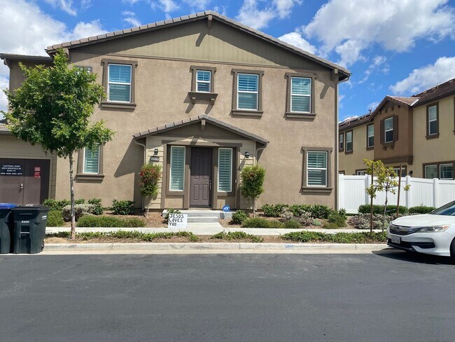 40578 Birchfield Dr in Temecula, CA - Building Photo - Building Photo