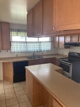 1104 Bridge St, Unit B in Charlevoix, MI - Building Photo - Building Photo