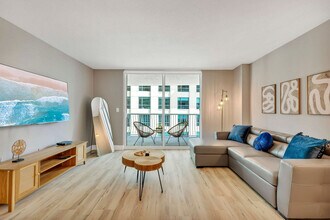 1200 Brickell Bay Dr, Unit SI ID1227477P in Miami, FL - Building Photo - Building Photo
