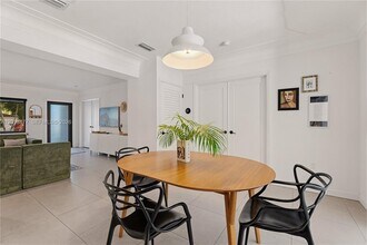 674 NE 67th St in Miami, FL - Building Photo - Building Photo