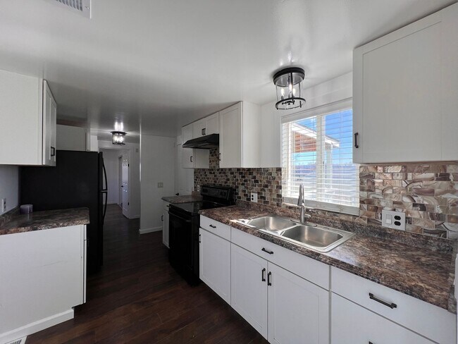 1380 Donner Trail in Silver Springs, NV - Building Photo - Building Photo