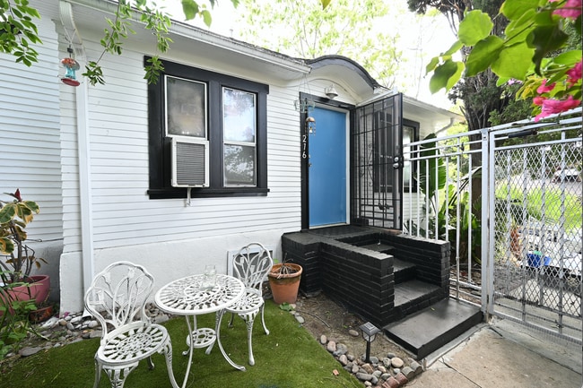 property at 216 S Vendome St