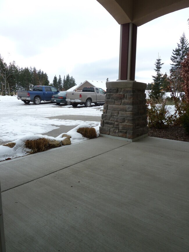 2210 Upper Sundance Dr in West Kelowna, BC - Building Photo - Building Photo