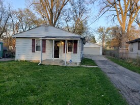 1323 Carbaugh Ave in Rockford, IL - Building Photo