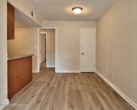 851 Bert Rd in Jacksonville, FL - Building Photo - Building Photo