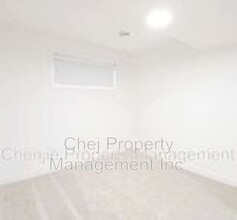 5112 Kinney Pl SW in Edmonton, AB - Building Photo - Building Photo
