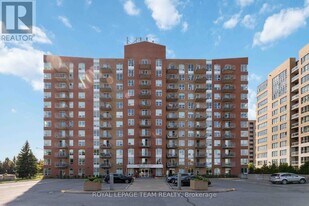 120 Grant Carman Dr in Ottawa, ON - Building Photo