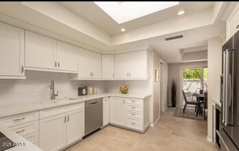 6945 E Glenrosa Ave in Scottsdale, AZ - Building Photo - Building Photo