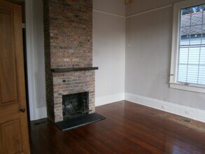 220 Amelia St in Gretna, LA - Building Photo - Building Photo