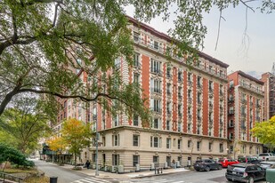 Fowler Court in New York, NY - Building Photo