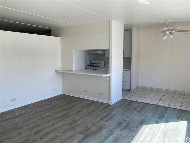 910 Ahana St in Honolulu, HI - Building Photo - Building Photo