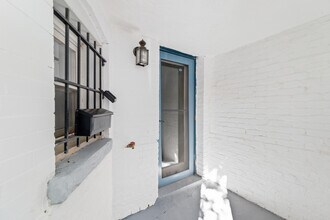2604 Mozart Pl NW, Unit 2 in Washington, DC - Building Photo - Building Photo