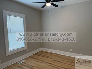4010 S Benton Ave in Kansas City, MO - Building Photo - Building Photo