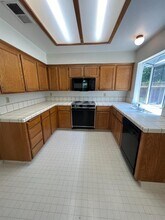 763 E Robin Ln in Fresno, CA - Building Photo - Building Photo