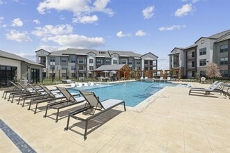 9301 Brewer Blvd in Fort Worth, TX - Building Photo - Building Photo