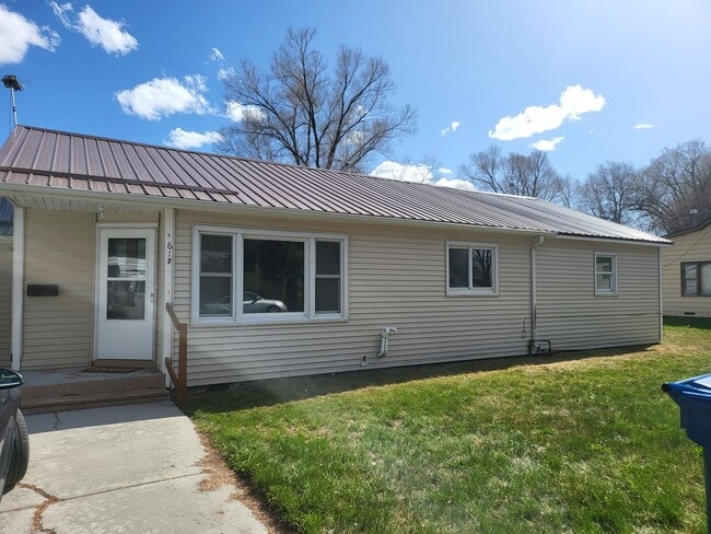 property at 617 Spencer St