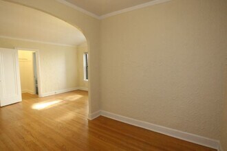 539 W Arlington Pl in Chicago, IL - Building Photo - Building Photo