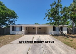 7427 Sea Grape Ave in Port Richey, FL - Building Photo