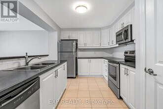 405 Gerardia Ln in Ottawa, ON - Building Photo - Building Photo