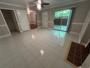 469 Summerwalk Cir in Chapel Hill, NC - Foto de edificio - Building Photo