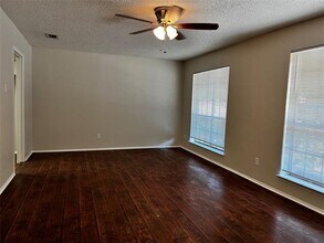 274 Larry Dr in Duncanville, TX - Building Photo - Building Photo