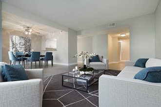 Sycamore Canyons in Riverside, CA - Foto de edificio - Building Photo