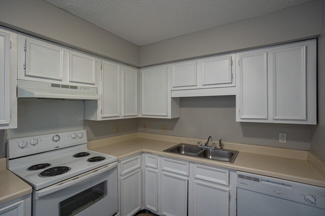 Jackson Manor Apartments