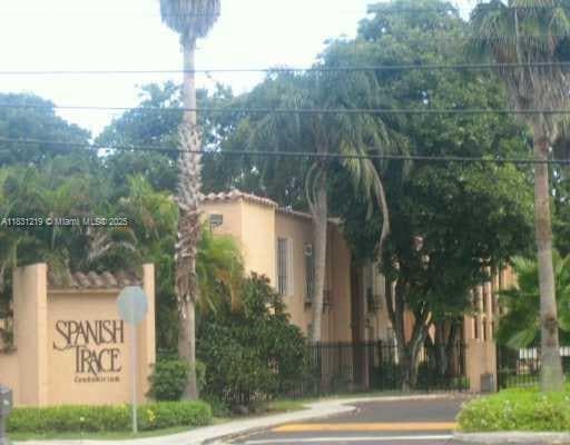 10794 N Kendall Dr in Miami, FL - Building Photo - Building Photo