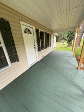 124 E Crescent Rd in Spartanburg, SC - Building Photo - Building Photo