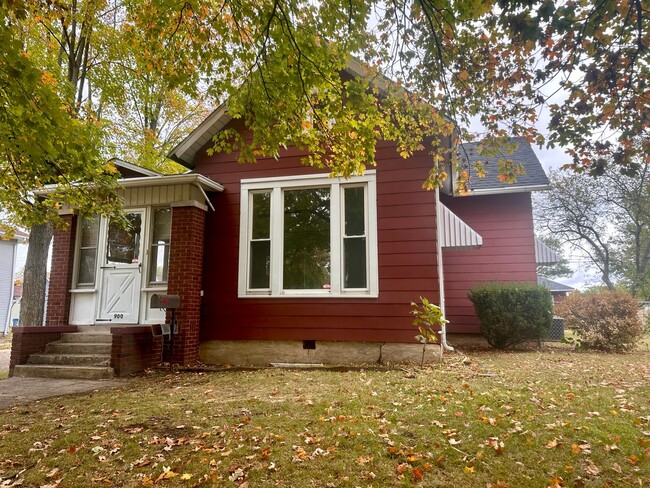 property at 900 S 17th St