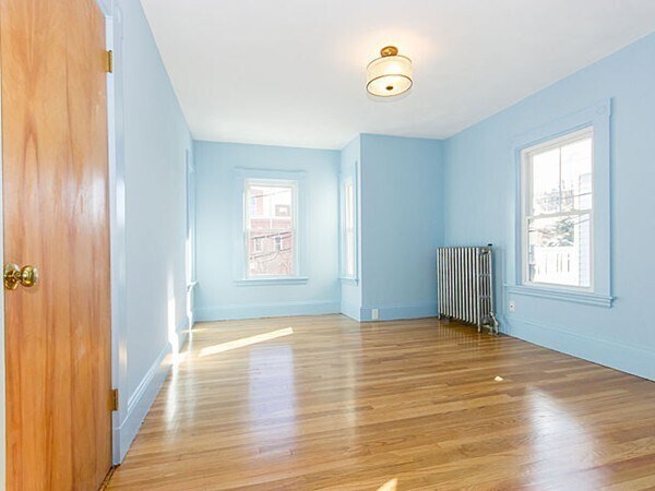 9 Kingman Rd in Somerville, MA - Building Photo - Building Photo