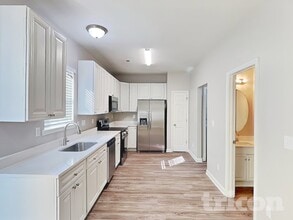 1330 Nadies Ct in Charlotte, NC - Building Photo - Building Photo