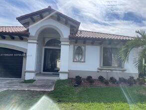 8004 SW 195th Terrace in Cutler Bay, FL - Building Photo - Building Photo