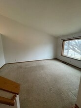 1210 Clover Ridge Ct in Rapid City, SD - Building Photo - Building Photo