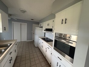 8035 Harding Ave in Spring Hill, FL - Building Photo - Building Photo