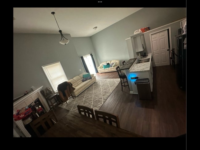 250 Parktrail Rd in Normal, IL - Building Photo - Building Photo