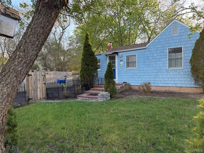 32 Dewey St in Port Jefferson Station, NY - Building Photo - Building Photo