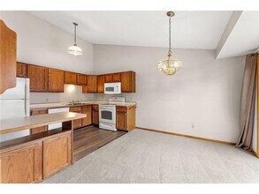 1895 Deer Hills Trail in Eagan, MN - Building Photo - Building Photo