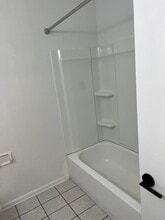 1008 Hickory Hill Ln in Nashville, TN - Building Photo - Building Photo