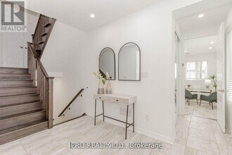 396 Boyd Ln in Milton, ON - Building Photo - Building Photo