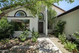 16023 N 48th Pl in Scottsdale, AZ - Building Photo - Building Photo