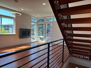 511 NE 73rd St in Seattle, WA - Building Photo - Building Photo