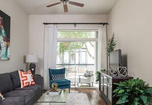 2950 Old Spanish Trl in Houston, TX - Building Photo