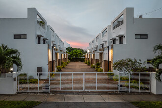 3318 Day Ave in Miami, FL - Building Photo - Building Photo