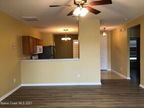 3646 Mt Carmel Ln in Melbourne, FL - Foto de edificio - Building Photo