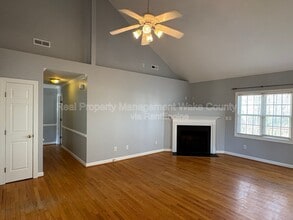 828 Shackleton Rd in Apex, NC - Building Photo - Building Photo