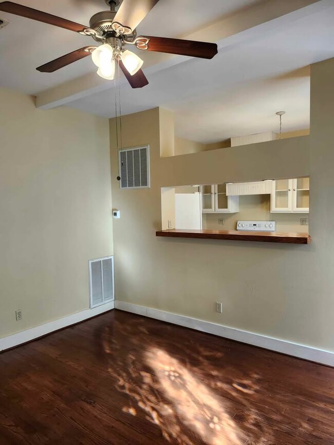 637 S Chilton Ave, Unit 637 Chilton Apt C. in Tyler, TX - Building Photo - Building Photo