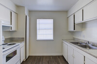 RIDGE STONE APARTMENTS in Houston, TX - Building Photo - Interior Photo