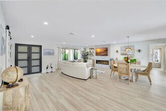 236 Lagoon Ave in Naples, FL - Building Photo - Building Photo