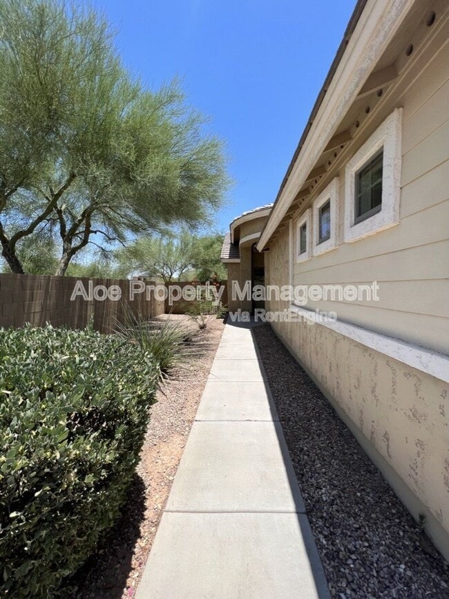 1465 Natasha Dr in Casa Grande, AZ - Building Photo - Building Photo